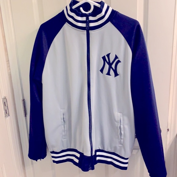 Men’s New York Yankee Reversible Jacket - Picture 2 of 3